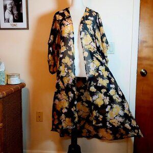 BAND OF GYPSIES SHEER FLORAL KIMONO SLEEVE SIZE M  COVER UP